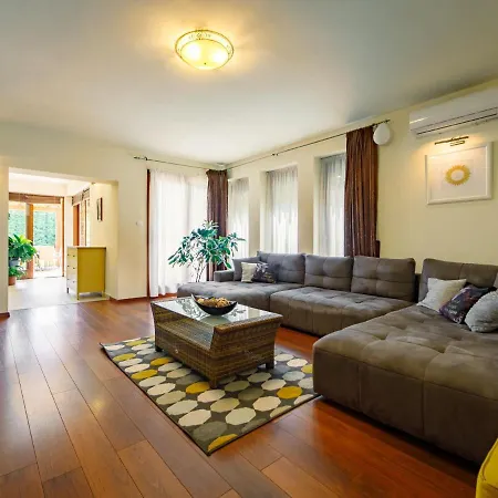 בית נופש Mediterran By Interhome *