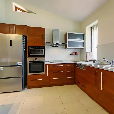 בית נופש Mediterran By Interhome *