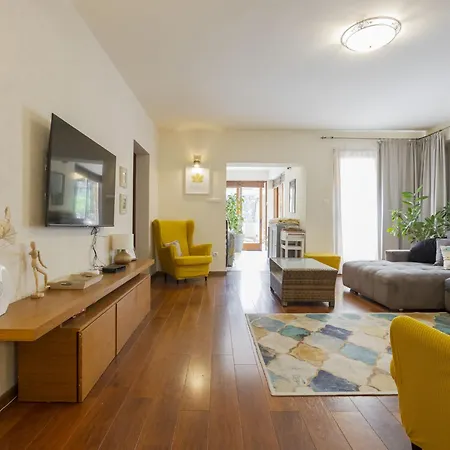 בית נופש Mediterran By Interhome