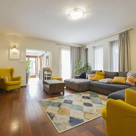 בית נופש Mediterran By Interhome *